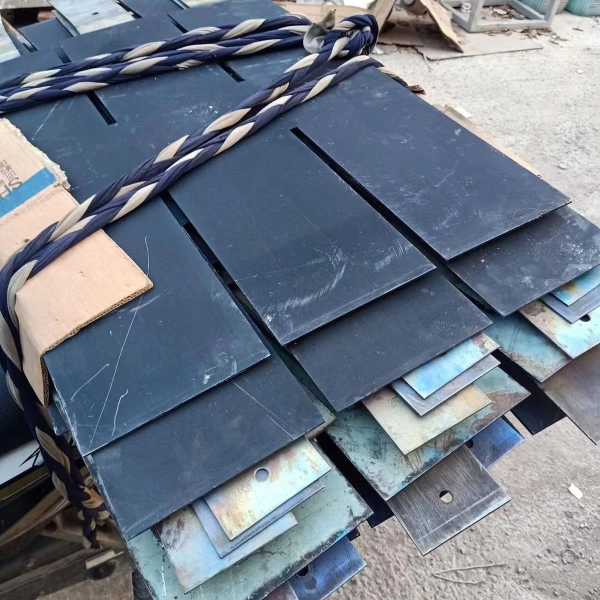 Electrolizador alcalino para la producción de hidrógeno mediante electrólisis de agua alcalina.